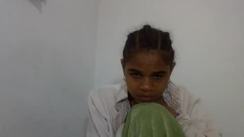 delphine online show from July 7, 2026, 6:47 am