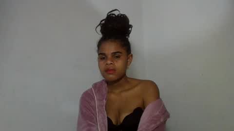 delphine online show from July 23, 2026, 5:22 pm