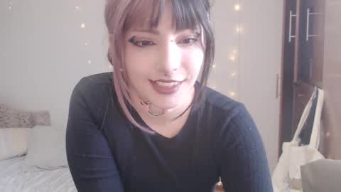 Denisse    schedule Monday to Friday 1300-1900 mexican time Saturday-maybe it could be a surprise IDEPENDENT MODEL online show from June 25, 2026, 11:42 pm