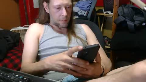 Snapshot of desolation2012 chatting on July 8, 2026, 8:19 am desolation2012 online show from July 8, 2026, 8:19 am