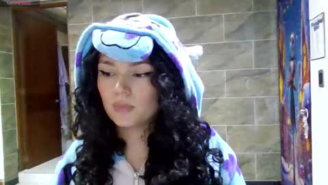 DiamondCurls online show from July 23, 2026, 3:54 pm