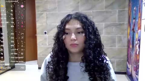 DiamondCurls online show from July 28, 2026, 4:39 pm