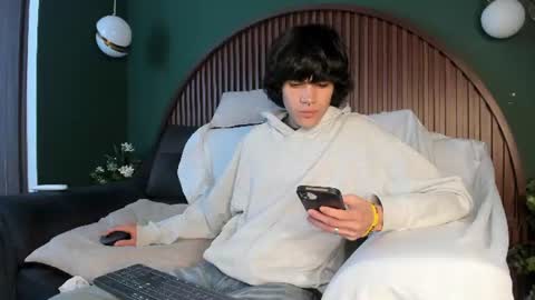 diamond_twink online show from July 15, 2026, 5:34 am