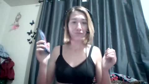 dianarussell864 online show from November 11, 2025, 9:20 am