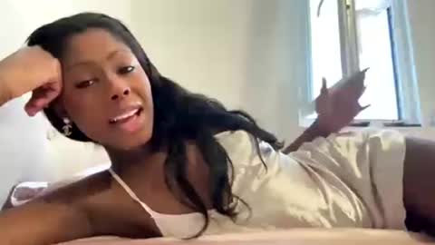 dilussoangel online show from June 19, 2026, 6:23 pm