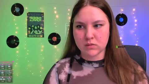 dina_bloom online show from May 2, 2026, 7:19 pm