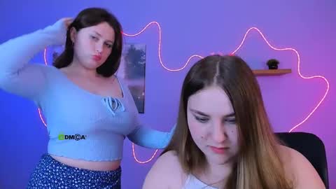 dina_bloom online show from May 30, 2026, 7:55 pm