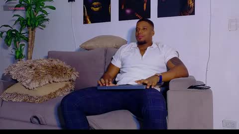 Snapshot of diosafricano chatting on June 4, 2026, 2:50 am DiosAfricano online show from June 4, 2026, 2:50 am