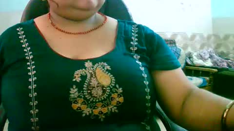 dipa2345 online show from May 12, 2026, 12:13 pm