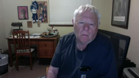 dirtrider195080438 online show from July 23, 2026, 4:43 am