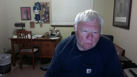 dirtrider195080438 online show from July 27, 2026, 5:25 am