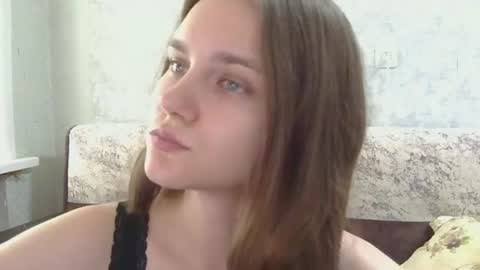 dolcezza_ online show from July 28, 2026, 9:37 am