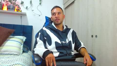 dorian_h online show from May 4, 2026, 4:47 pm
