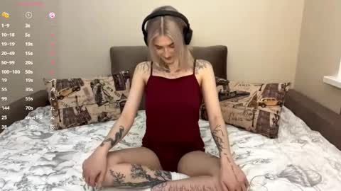 Lana online show from May 6, 2026, 10:59 pm