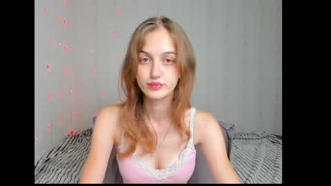 dreamy_pollyyy online show from July 23, 2026, 9:51 am