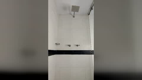dulce_isabel_ online show from June 24, 2026, 3:38 am