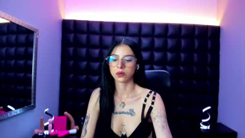 dulce_miiaa online show from July 4, 2026, 6:36 pm
