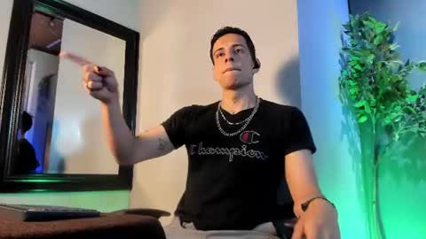 Dustin Sonne online show from July 20, 2026, 3:43 am