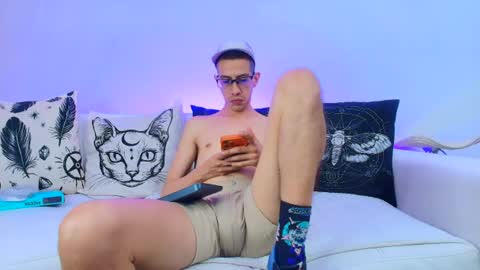 Snapshot of dustindollin_ chatting on June 11, 2026, 6:28 pm Dustin Dollin online show from June 11, 2026, 6:28 pm