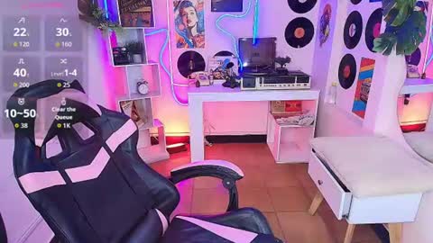 Snapshot of duulce_mia chatting on June 17, 2026, 11:23 am duulce_mia online show from June 17, 2026, 11:23 am