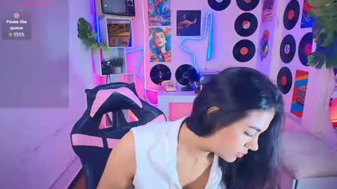Snapshot of duulce_mia chatting on July 6, 2026, 11:29 am duulce_mia online show from July 6, 2026, 11:29 am