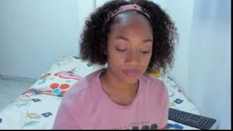 Snapshot of ebony_banks chatting on June 11, 2026, 3:04 am Liz online show from June 11, 2026, 3:04 am