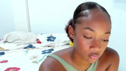 Snapshot of ebony_banks chatting on July 5, 2026, 3:34 am Liz online show from July 5, 2026, 3:34 am