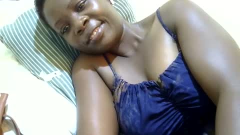 Snapshot of ebonychery chatting on May 17, 2026, 9:38 am ebonychery online show from May 17, 2026, 9:38 am