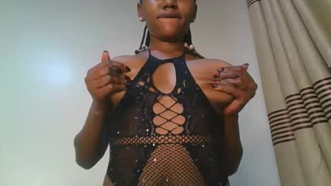 ebonyslut09 online show from April 23, 2026, 1:18 am