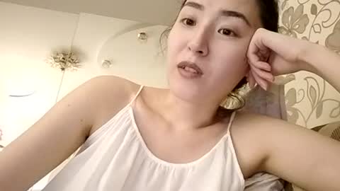 Effy online show from June 21, 2026, 6:43 pm