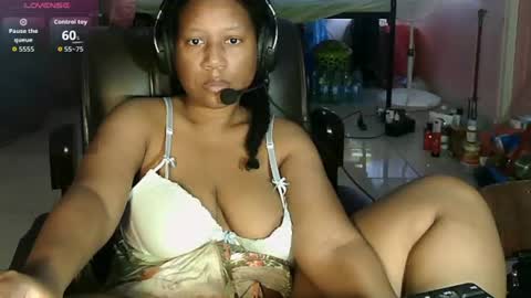 Eirondra Valeen online show from June 14, 2026, 8:49 am