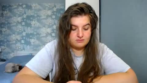 Elanis online show from July 7, 2026, 1:59 pm