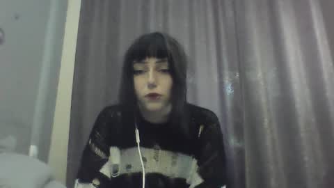 Lia online show from June 23, 2026, 1:42 pm