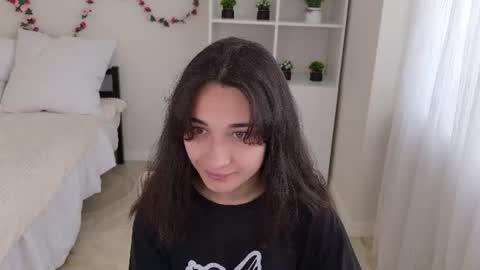 eleonoraa_sun online show from July 4, 2026, 1:17 pm