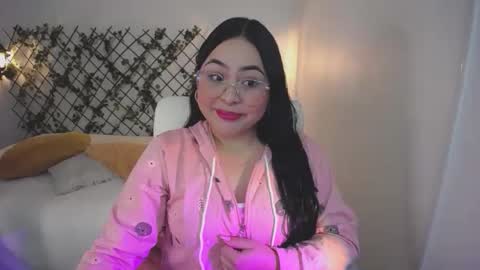 Snapshot of elinaax chatting on February 23, 2026, 3:04 am Elina online show from February 23, 2026, 3:04 am