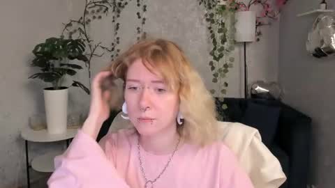 Elira Vane online show from June 22, 2026, 3:25 am
