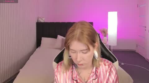 Elira Vane online show from June 30, 2026, 2:56 am