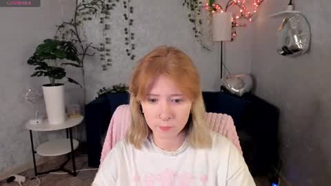Elira Vane online show from July 13, 2026, 2:58 am