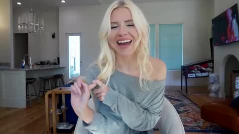 Liz online show from November 11, 2025, 5:46 pm
