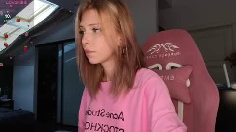 Elizabeth online show from July 16, 2026, 12:44 pm