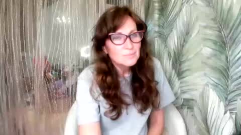 elizabeth_hottt online show from June 30, 2026, 12:28 pm