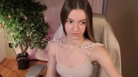 elizzza_ online show from July 11, 2026, 5:21 am