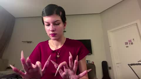 Eva online show from July 19, 2026, 8:18 am