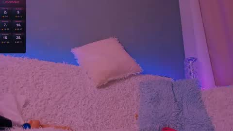 ellaamber online show from July 14, 2026, 2:05 am