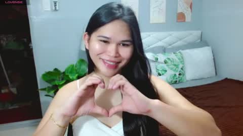 EllaFord online show from July 27, 2026, 4:52 am