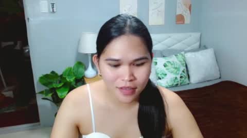 EllaFord online show from August 1, 2026, 12:10 am