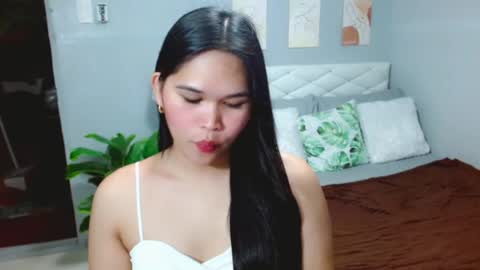 EllaFord online show from August 7, 2026, 3:41 am