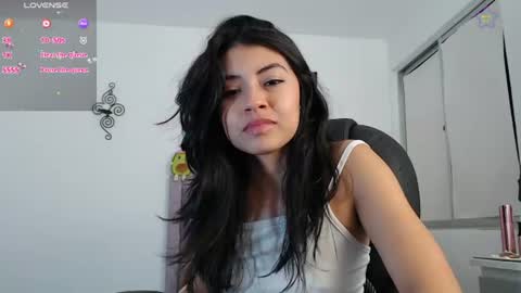 Ella Amoneth online show from August 5, 2026, 4:04 am