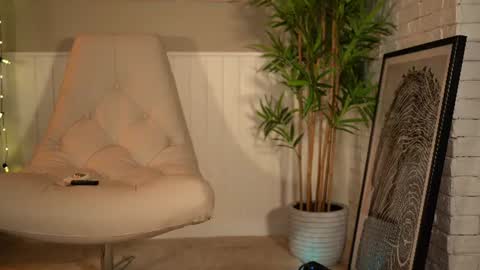EllieJules online show from July 30, 2026, 4:44 am