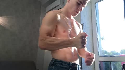 elliot_muscle04 online show from July 18, 2026, 3:38 pm